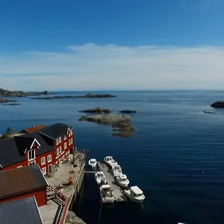 Theahuset Nyaraló Reine